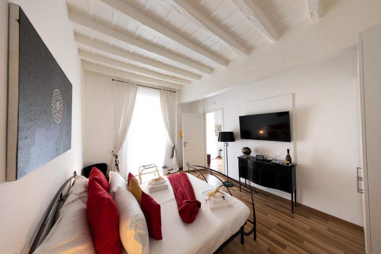 Barcaccia Luxury Suites Рим Экстерьер фото