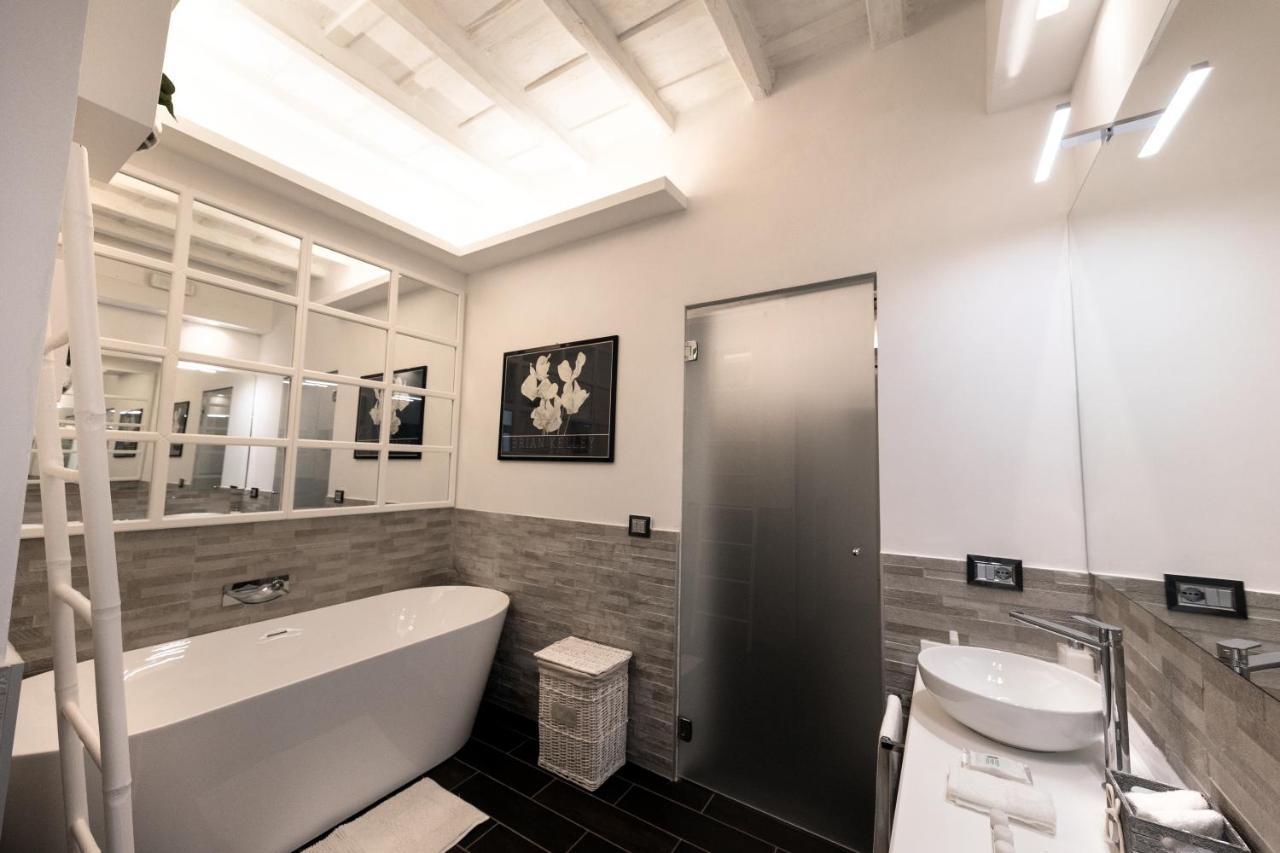 Barcaccia Luxury Suites Рим Экстерьер фото