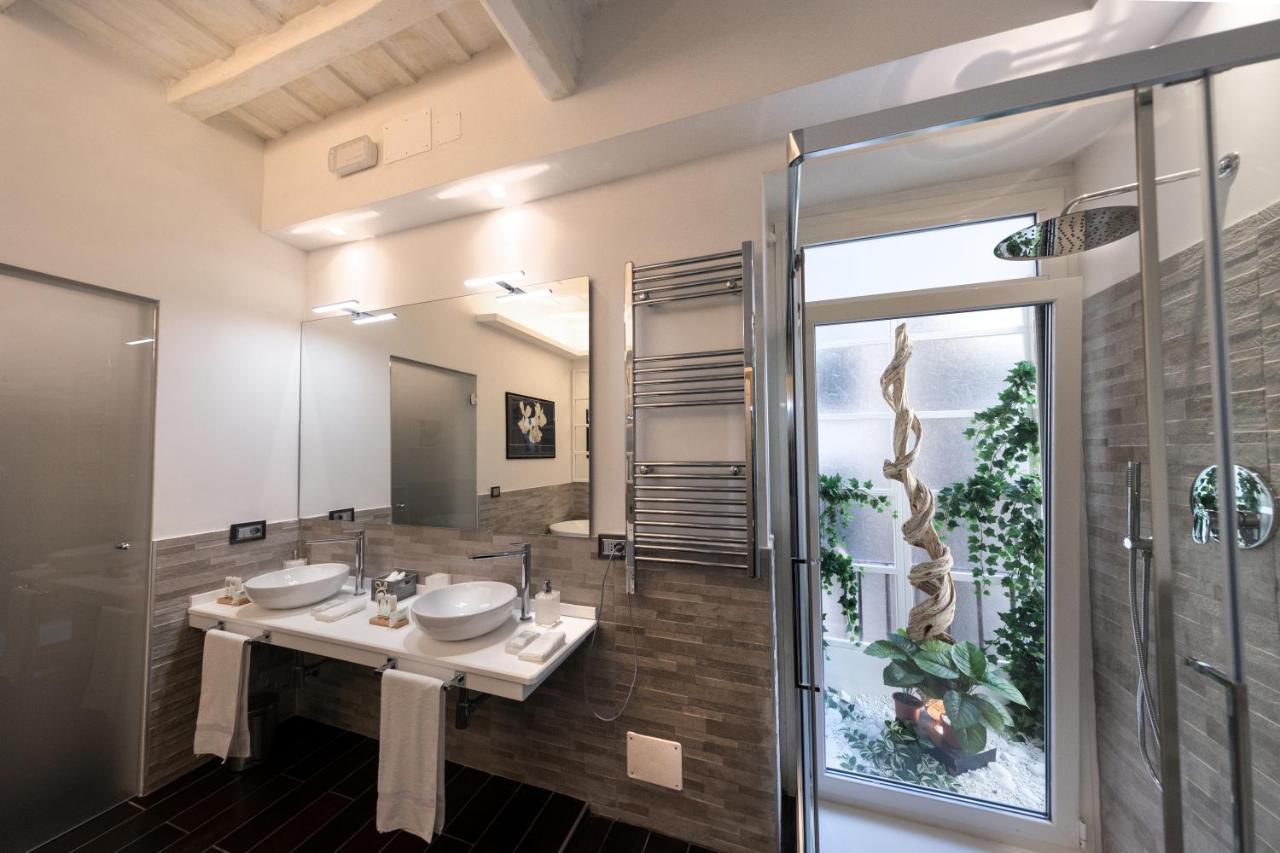 Barcaccia Luxury Suites Рим Экстерьер фото